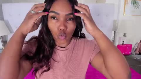 Vanessa online show from July 16, 2026, 11:38 am