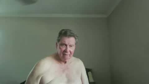 island625103 online show from May 18, 2026, 6:36 pm