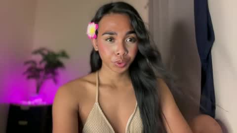 Snapshot of island_girlxxx chatting on July 13, 2026, 12:02 am Alona online show from July 13, 2026, 12:02 am