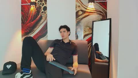 Snapshot of israel_gray chatting on November 1, 2025, 7:27 pm Israel online show from November 1, 2025, 7:27 pm