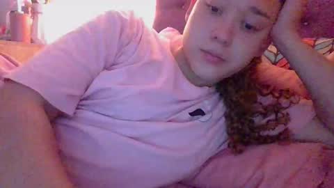 Snapshot of issa30213 chatting on February 6, 2026, 2:20 pm Issa online show from February 6, 2026, 2:20 pm