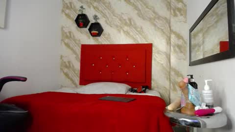 issa online show from October 3, 2025, 1:19 pm