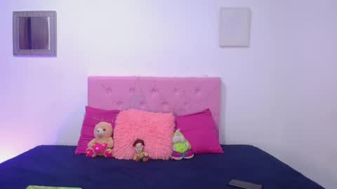 issa_kitty online show from March 6, 2025, 7:21 pm