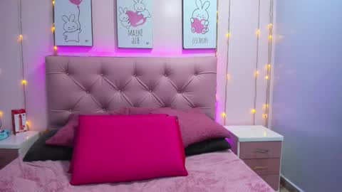 Issa  online show from November 6, 2025, 3:07 am