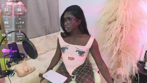 Snapshot of isseymz chatting on February 10, 2026, 2:15 am Iseey online show from February 10, 2026, 2:15 am