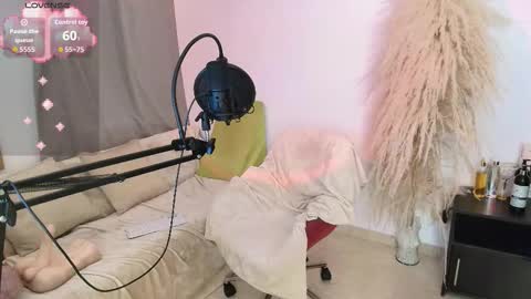 Snapshot of isseymz chatting on February 19, 2026, 3:13 am Iseey online show from February 19, 2026, 3:13 am