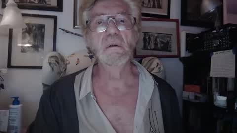 ImYourBitch online show from May 4, 2026, 3:02 am