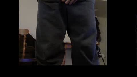 Snapshot of ital25usa chatting on December 6, 2024, 12:34 am ital25usa online show from December 6, 2024, 12:34 am