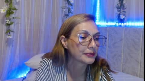 Snapshot of italagomez chatting on February 9, 2025, 12:06 am Itala Gomez online show from February 9, 2025, 12:06 am