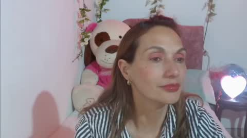 Snapshot of italagomez chatting on November 2, 2025, 2:14 am Itala Gomez online show from November 2, 2025, 2:14 am