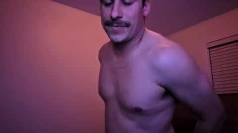 Snapshot of italian_python chatting on November 17, 2025, 8:42 am italian_python online show from November 17, 2025, 8:42 am