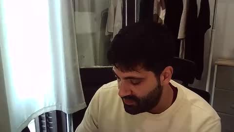 italianboybcn online show from November 13, 2025, 8:13 am