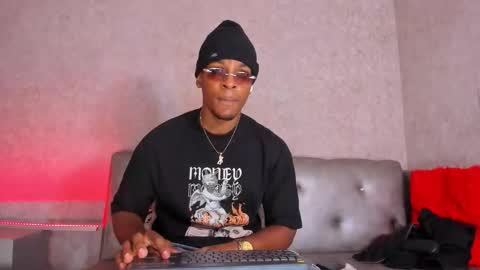 itanxfor online show from November 3, 2025, 12:28 pm