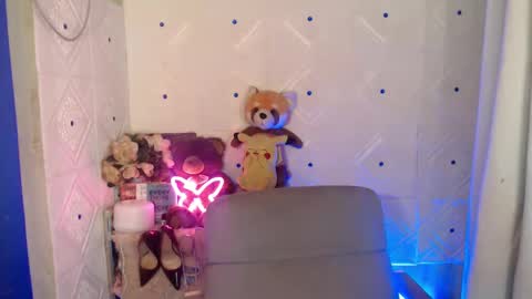 Snapshot of itgirl_cathy chatting on February 25, 2025, 12:03 am CathCathy online show from February 25, 2025, 12:03 am