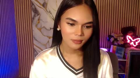 Snapshot of itgirl_cathy chatting on March 10, 2025, 3:23 am CathCathy online show from March 10, 2025, 3:23 am