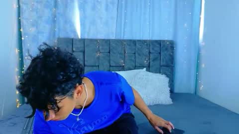 Snapshot of ithan_kingtwin chatting on May 17, 2026, 6:15 pm ithan_kingtwin online show from May 17, 2026, 6:15 pm
