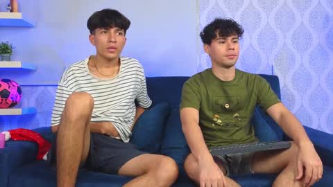 Snapshot of ithan_salvatore chatting on December 14, 2024, 10:39 pm Ithan and Friends online show from December 14, 2024, 10:39 pm