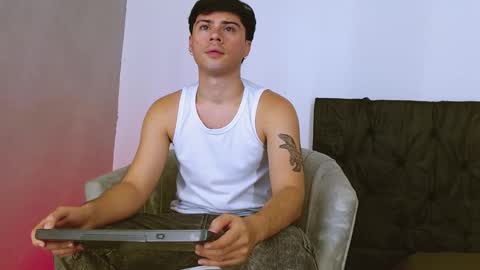 Snapshot of ithan_salvatore chatting on February 23, 2026, 10:29 pm Ithan and Friends online show from February 23, 2026, 10:29 pm