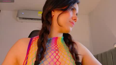 K A R I online show from February 1, 2026, 1:37 am