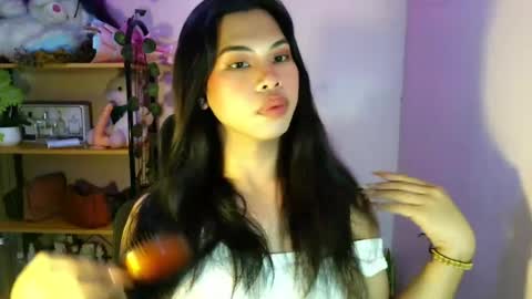 its_chloe20 online show from July 18, 2026, 6:23 pm