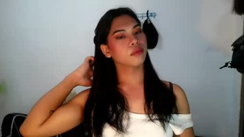 its_chloe20 online show from July 27, 2026, 12:23 pm