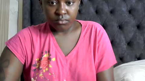 Snapshot of its_sweet chatting on January 20, 2025, 11:13 am BigAss horny online show from January 20, 2025, 11:13 am