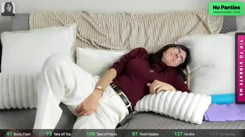 itschloelaurent online show from May 16, 2026, 6:28 pm