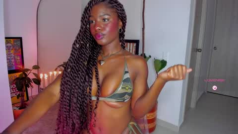 Snapshot of itslau_ chatting on February 2, 2025, 10:57 am lau online show from February 2, 2025, 10:57 am