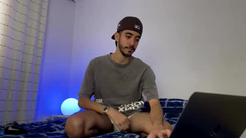 Snapshot of itsmartin_ chatting on February 11, 2026, 9:09 pm itsmartin_ online show from February 11, 2026, 9:09 pm