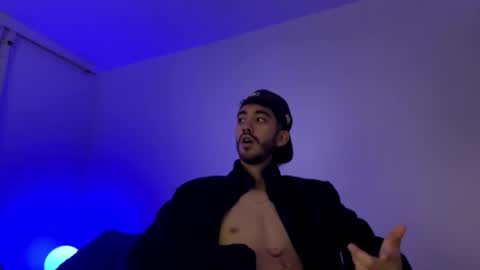 Snapshot of itsmartin_ chatting on March 4, 2026, 3:01 am itsmartin_ online show from March 4, 2026, 3:01 am