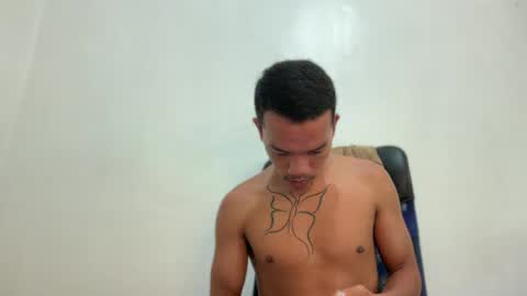 itsme_urboy online show from May 20, 2026, 2:29 am