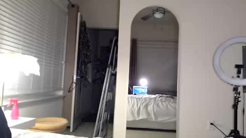 Snapshot of itsmealexisrae chatting on November 18, 2025, 11:37 pm Alexis Rae online show from November 18, 2025, 11:37 pm