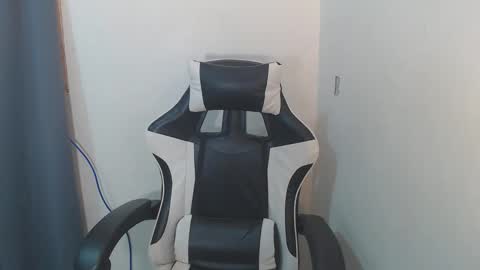 itsmehotqueen online show from September 10, 2025, 5:07 am