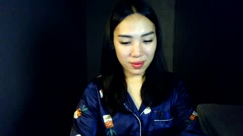 itsmehotqueen online show from June 13, 2026, 1:25 am