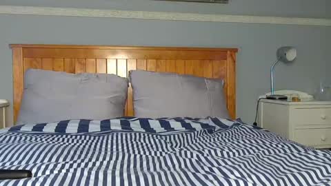 Snapshot of itsmejade_x chatting on October 24, 2025, 12:12 pm Jade online show from October 24, 2025, 12:12 pm