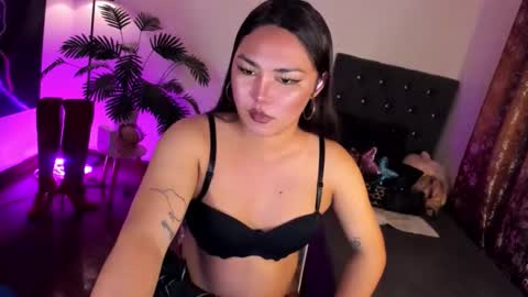 Siana online show from May 19, 2026, 6:25 pm