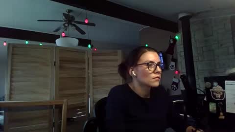 Snapshot of itsmesophie_x chatting on November 19, 2025, 6:19 pm ItsMeSophie X online show from November 19, 2025, 6:19 pm