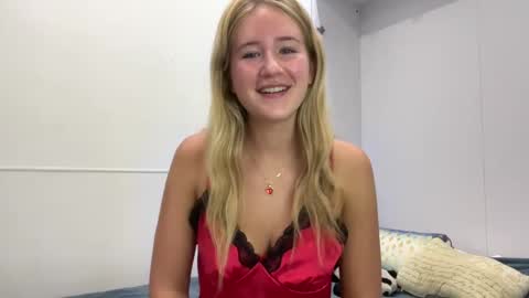 Snapshot of itsssosierra chatting on February 3, 2025, 8:03 pm Sierra online show from February 3, 2025, 8:03 pm