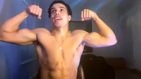 Snapshot of itstarzan chatting on February 8, 2025, 11:55 pm TARZAN online show from February 8, 2025, 11:55 pm