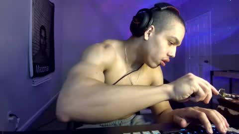 Snapshot of itstarzan chatting on March 7, 2025, 5:29 am TARZAN online show from March 7, 2025, 5:29 am