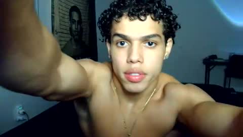 Snapshot of itstarzan chatting on October 4, 2025, 1:36 am TARZAN online show from October 4, 2025, 1:36 am