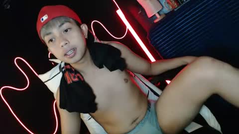 Snapshot of itsyourcummerboy_xx chatting on July 5, 2026, 2:24 pm Kyle online show from July 5, 2026, 2:24 pm