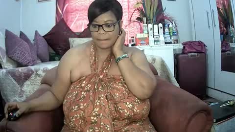 Snapshot of itumeleng74 chatting on December 31, 2024, 8:37 am itumeleng74 online show from December 31, 2024, 8:37 am