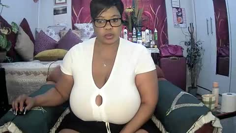 Snapshot of itumeleng74 chatting on March 3, 2025, 9:00 am itumeleng74 online show from March 3, 2025, 9:00 am