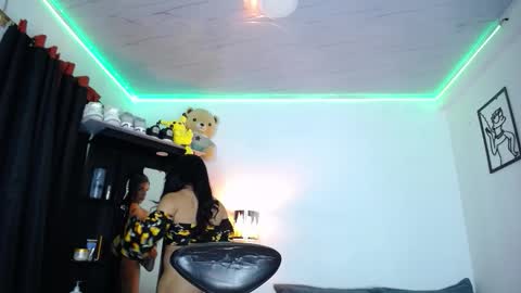 y  online show from December 22, 2025, 12:29 am