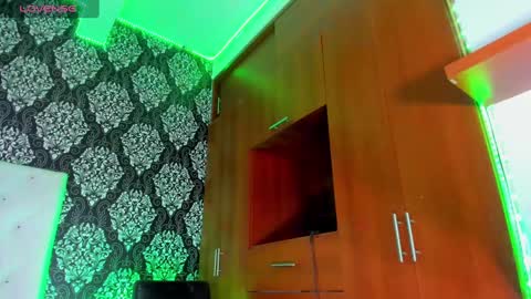 ivannapretyts online show from December 31, 2024, 2:36 pm