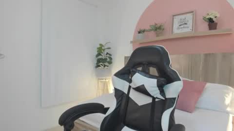 I V E T T E online show from February 21, 2026, 12:28 pm