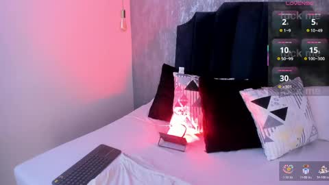 Ivi jones online show from April 19, 2026, 8:33 pm