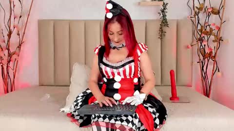 Snapshot of ivone_adams chatting on October 31, 2025, 8:21 pm Ivone Adams online show from October 31, 2025, 8:21 pm