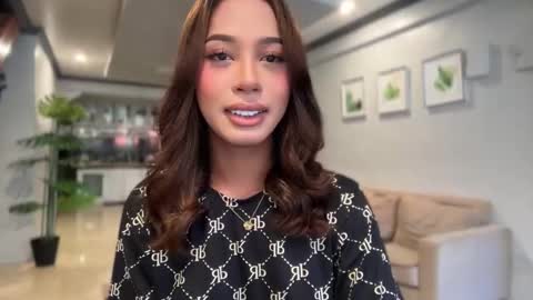 kirstenelsie online show from October 17, 2025, 1:31 am